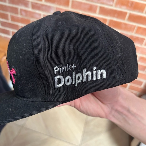 Pink Dolphin hat - Picture 3 of 4